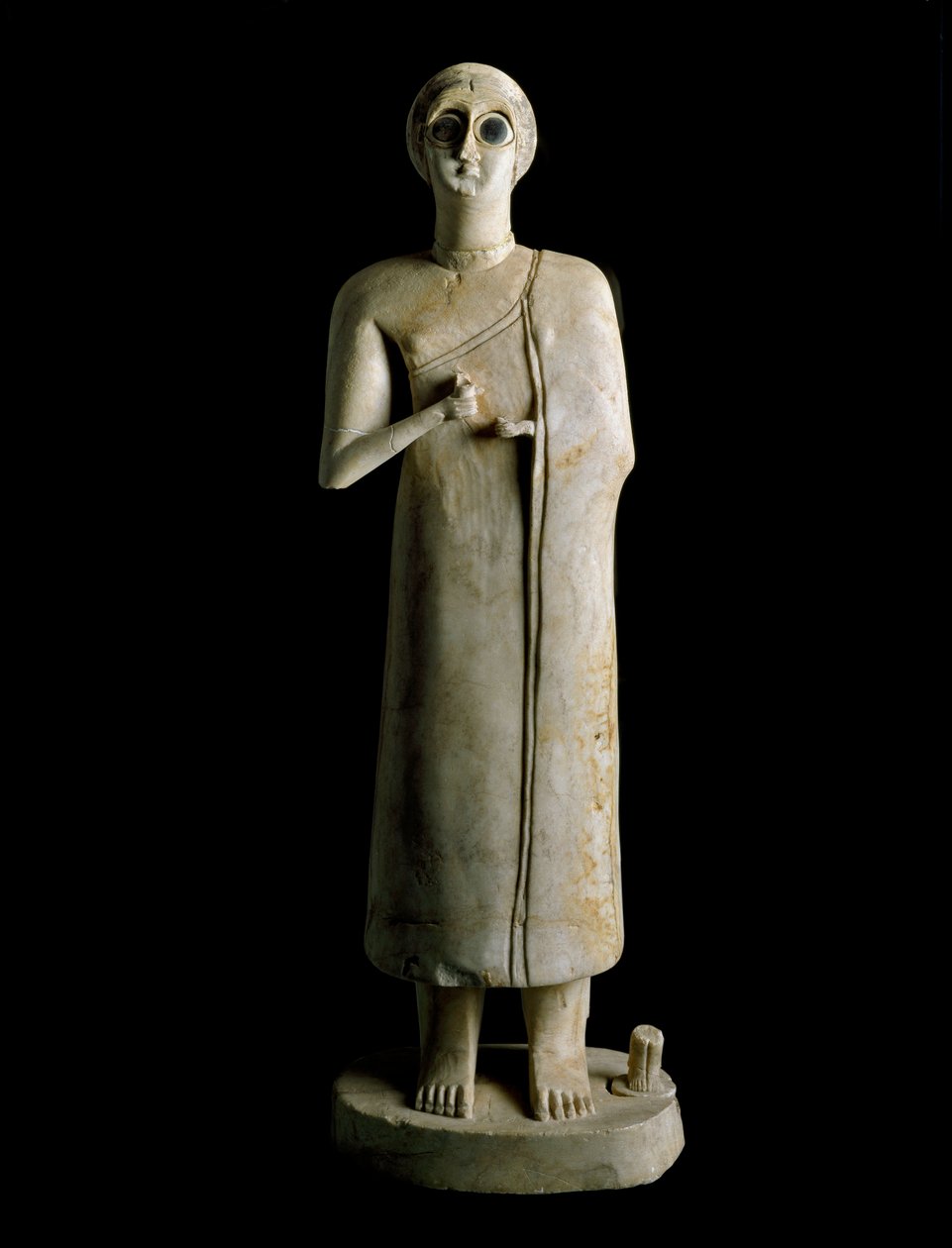 Mezopotámiai művészet: nő vagy istennő figurája. Terrakotta, Kr.e. 3. évezred Tell Asmartól (Ehnunna Mezopotámiában) V. 59 cm-es Bagdadi Múzeum, Irak alkotó: Mesopotamian Mesopotamian