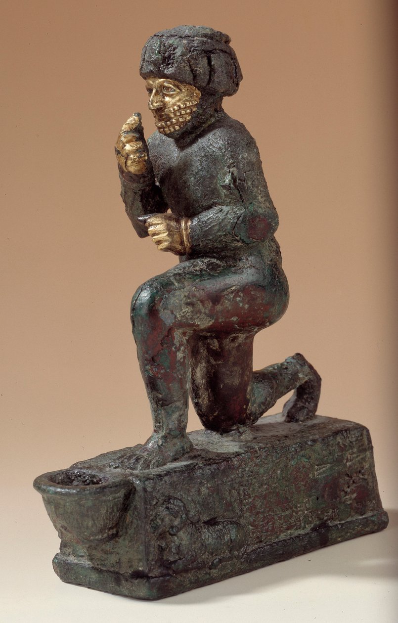 Mezopotámia: Ezüst, bronz és arany szobor térdelő hódolóról, ex-voto, amelyet Amurru istennek szenteltek Hammurapi életéért. Kr.e. 1800. Larsa oldaláról. Párizs, Louvre Múzeum alkotó: Mesopotamian Mesopotamian
