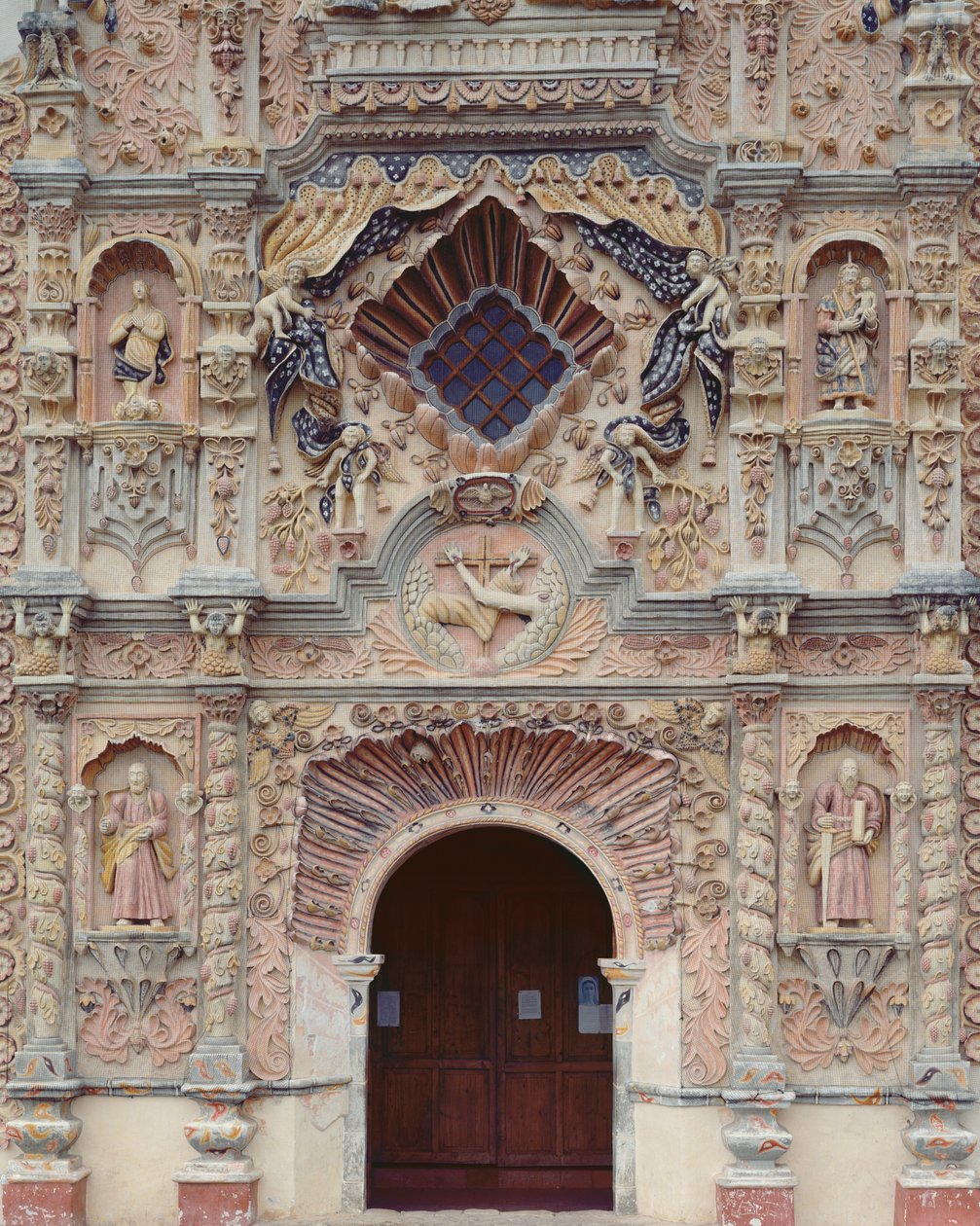 A Szent Ferenc ferences missziós templom homlokzata, 1754-62 alkotó: Mexican School