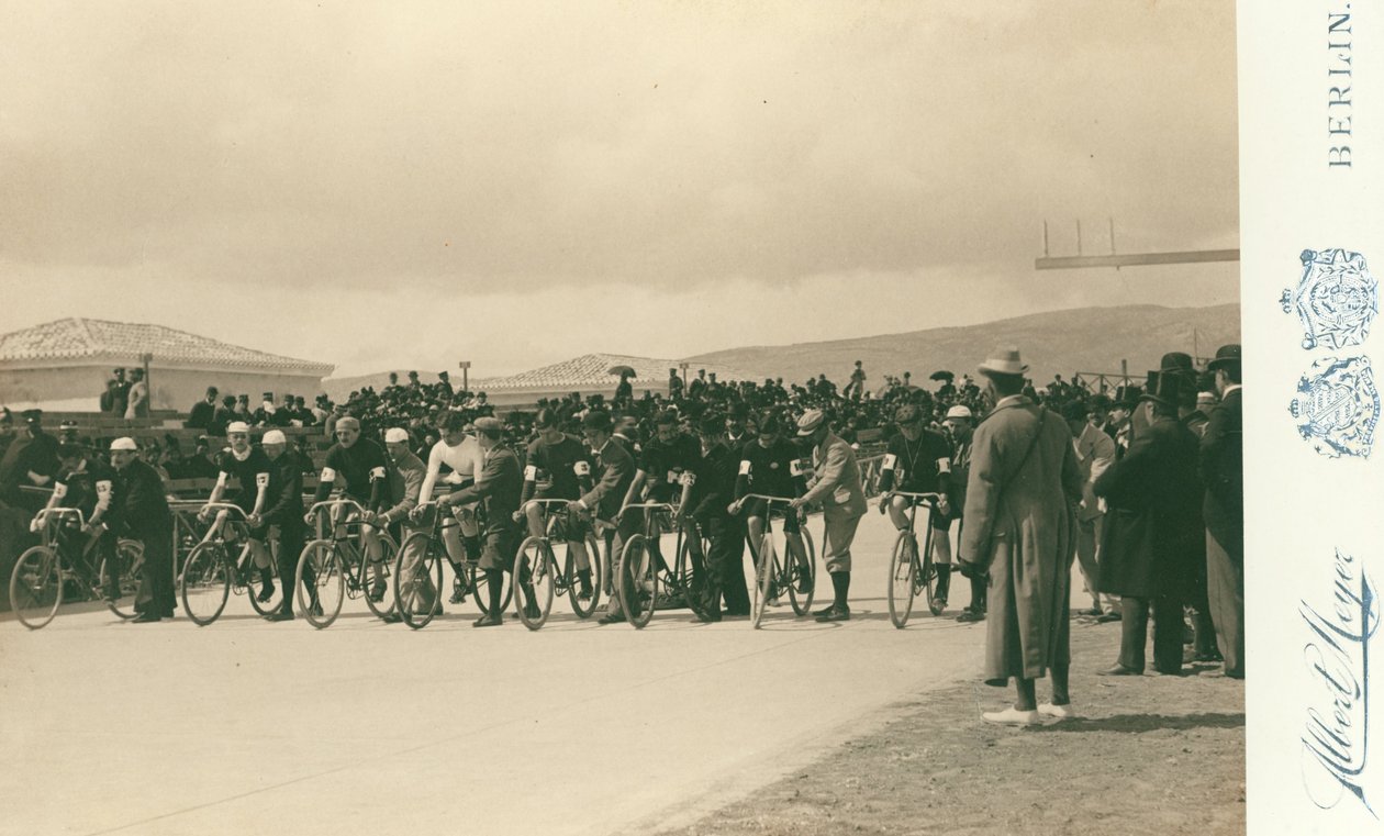 Olimpiai játékok, 1896; kerékpárosok kezdik a tizenkét órás versenyt alkotó: Meyer Albert