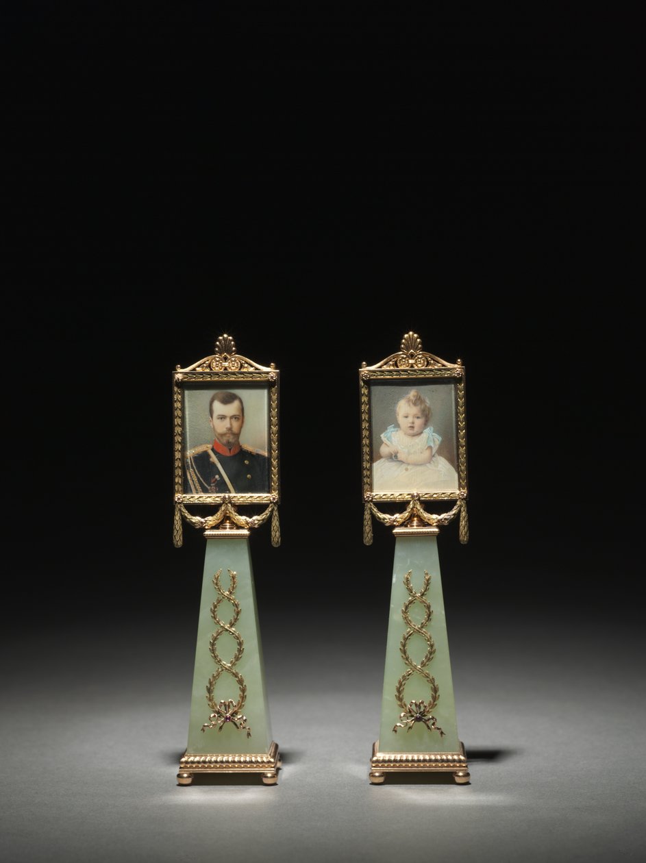 Keretes miniatúrák: II. Miklós cár portréja és Olga nagyhercegnő portréja, Peter Carl Fabergé cége alkotó: Michael Evlampievich Perkhin