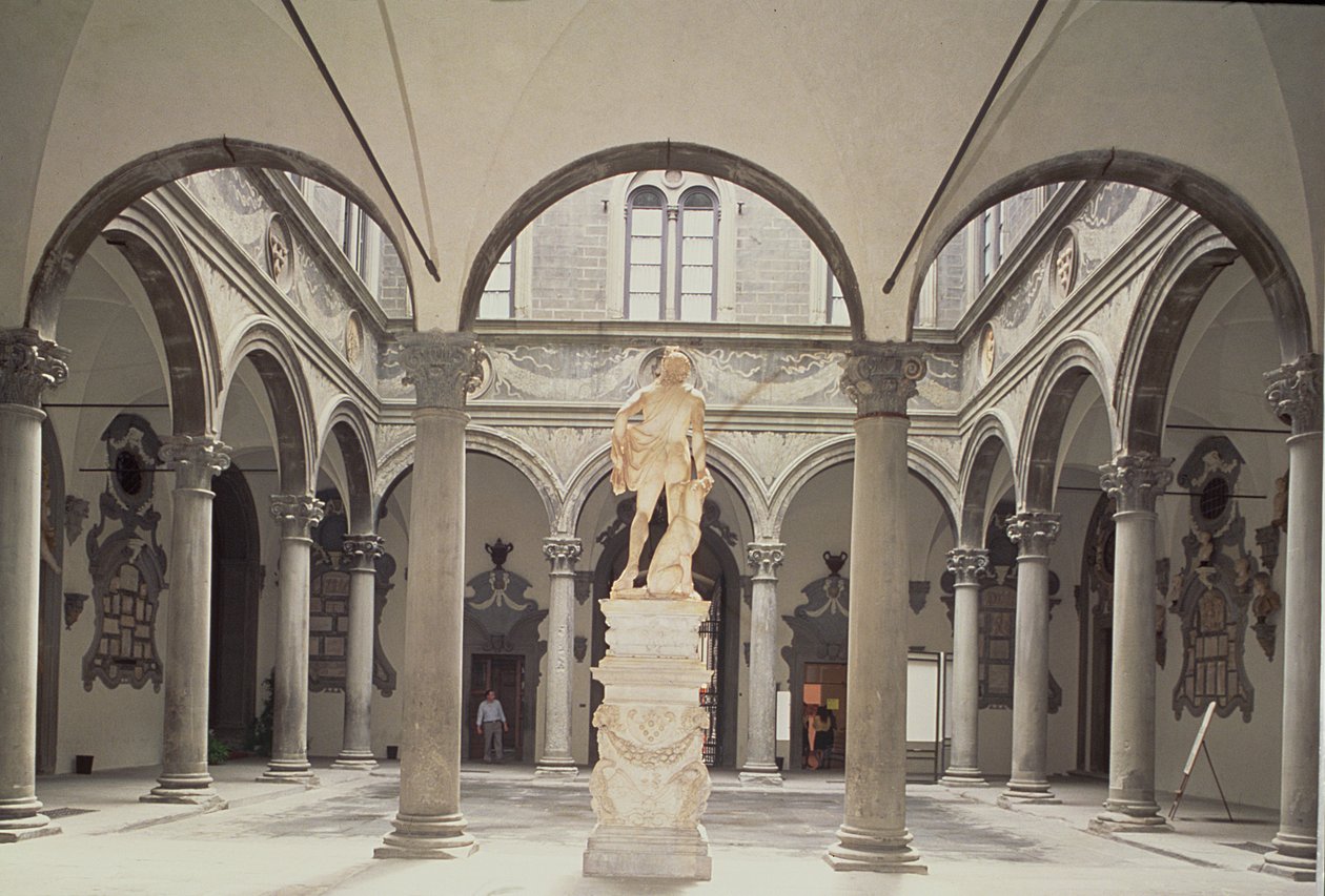 A szoborudvar belseje alkotó: Michelozzo di Bartolommeo