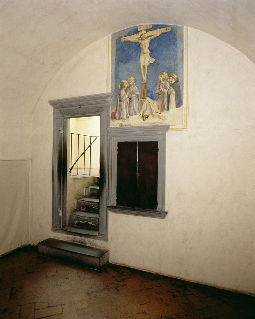 Kilátás egy szerzetesi cellára, amelyet Fra Angelico (1387-1455) „Keresztre feszítése szentekkel” díszített alkotó: Michelozzo di Bartolommeo