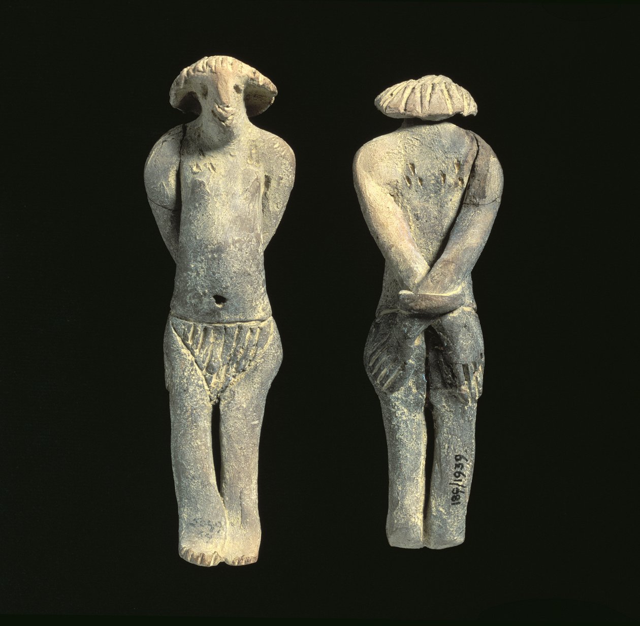 Egy megkötözött és meztelen nő szobra, 12-13. dinasztia, Kr.e. 1862-1648 (terrakotta) alkotó: Middle Kingdom Egyptian