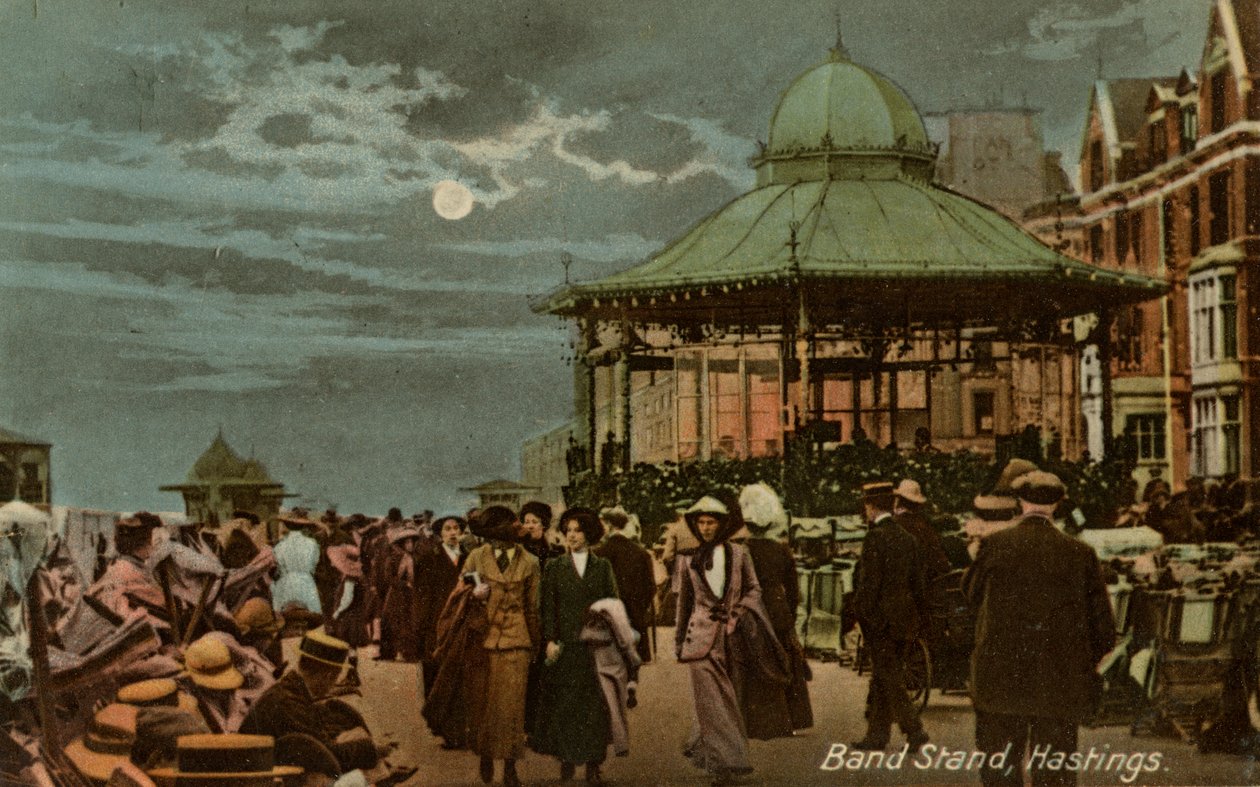 Zenekar állvány, Hastings, Sussex, 1914. alkotó: Milton
