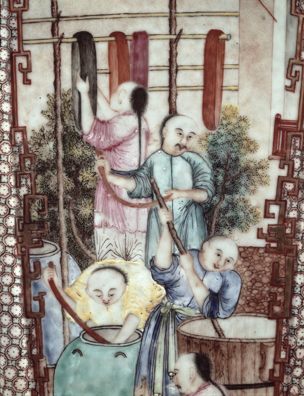 Részlet egy vázából, amely selymet festő férfiakat ábrázol (kerámia) alkotó: Ming Dynasty Chinese School