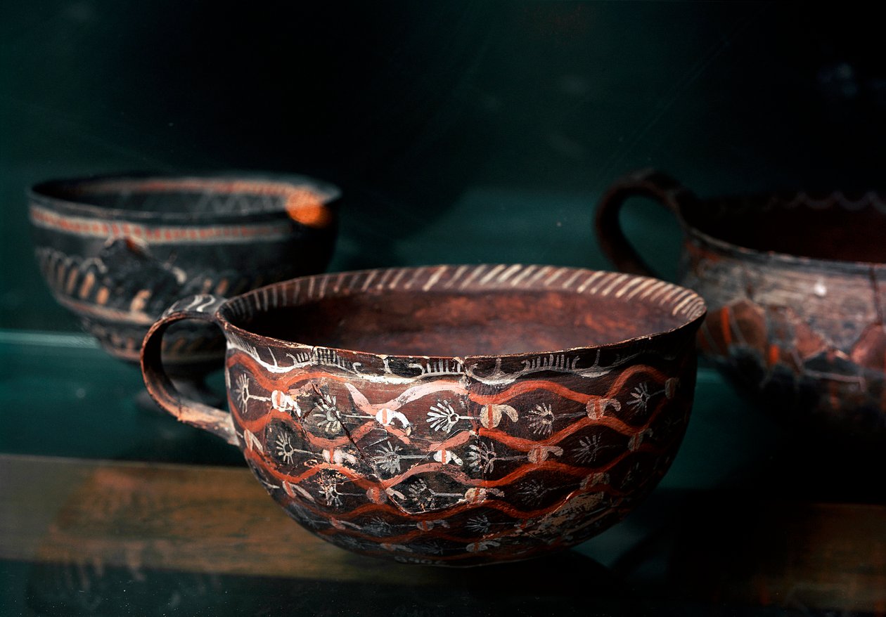 Minószi művészet: a Kamares (kréta) kori kerámia csésze protopalatiale (Kr.e. 2100-1650), Cnossosból. Heraklion, Régészeti Múzeum alkotó: Minoan