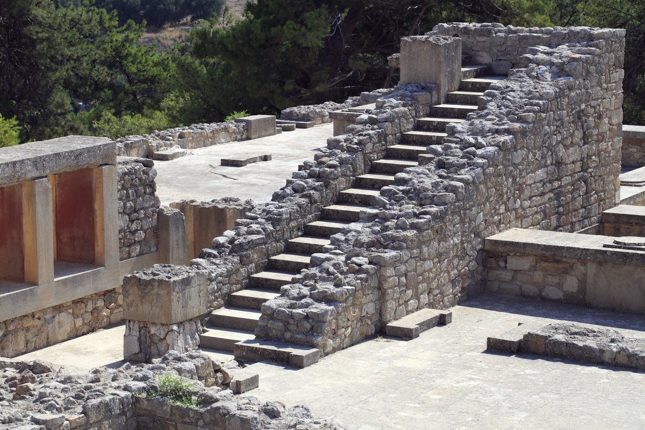 Minos király knósszoszi palotájának keleti része a megaron királyné és a központi udvar között. Kréta. Kr.e. 1600-1450 alkotó: Minoan