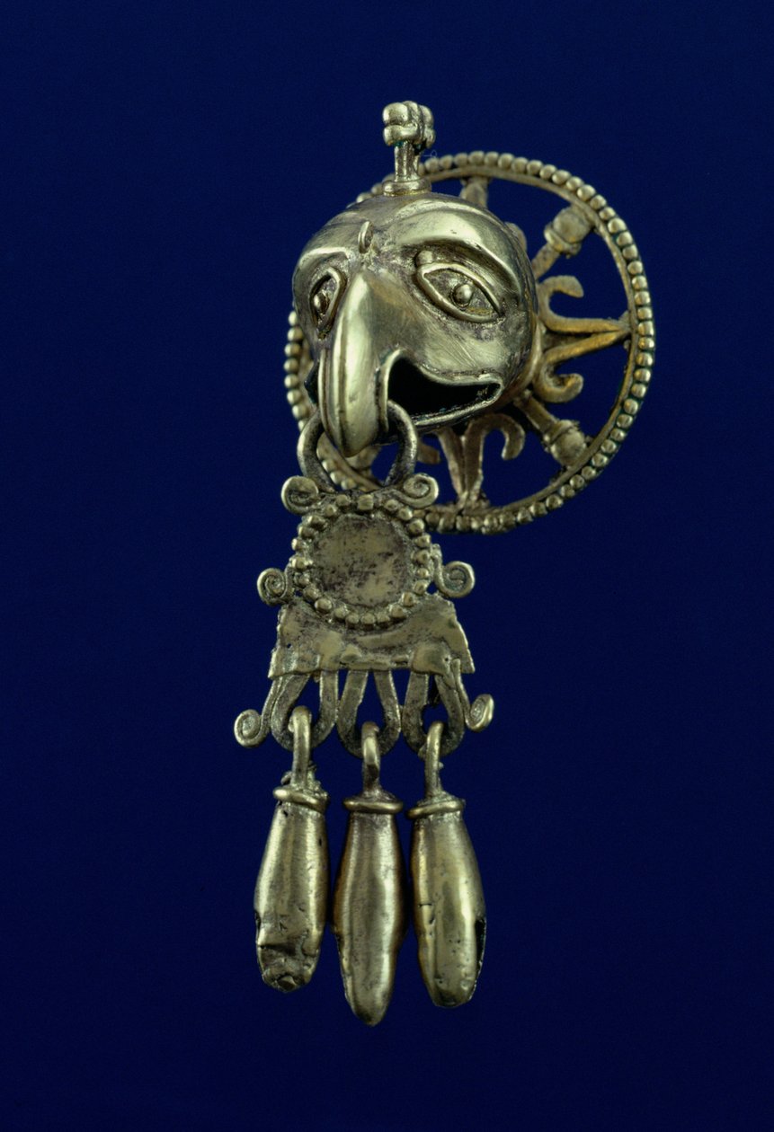 Madáristen ajakdugója (arany) alkotó: Mixtec