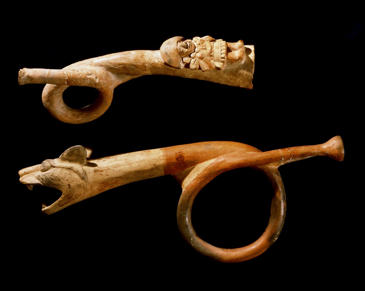 Kolumbiai előtti művészet, Mochica kultúra (Ugly, monchique): terrakotta trombiták. Kr.u. 200-500 Göteborg, Néprajzi Múzeum alkotó: Moche Moche