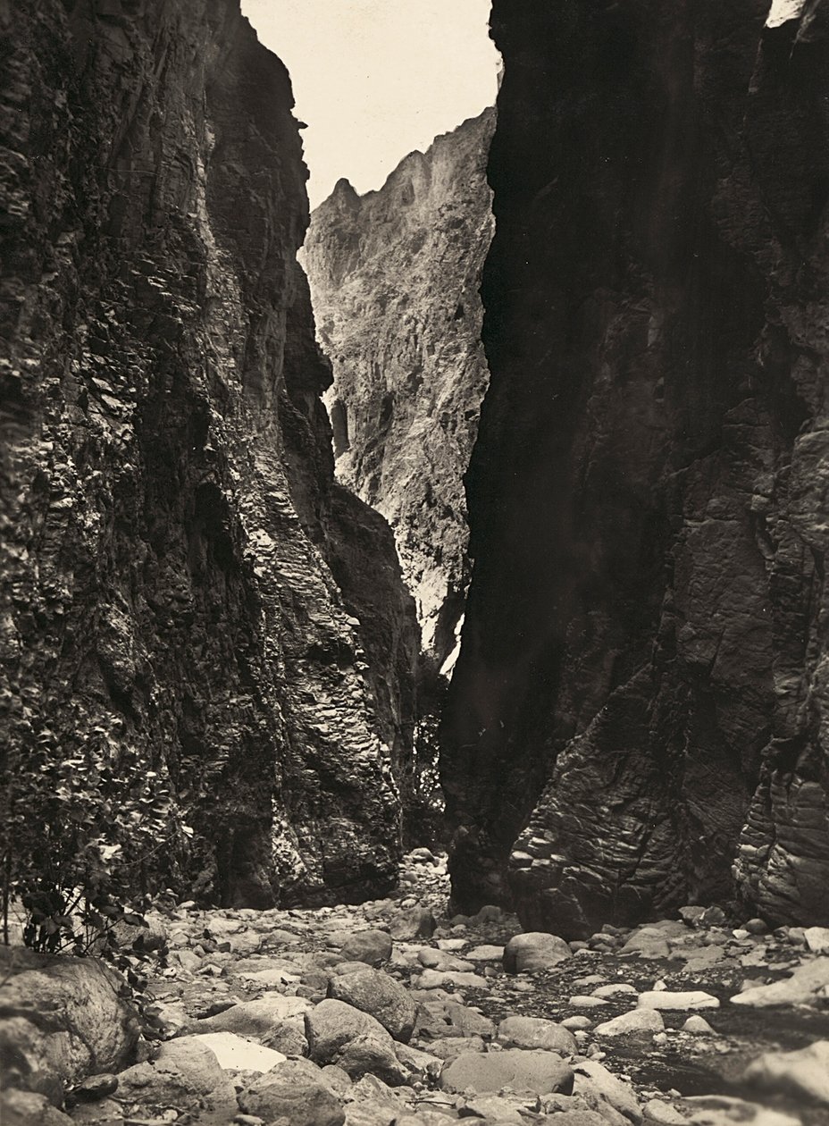 „Birodalom építése” a fasiszta korban: egy szurdok Endelinél, 1936.09.05. (f/w fotó) alkotó: Modestino Baldinetti