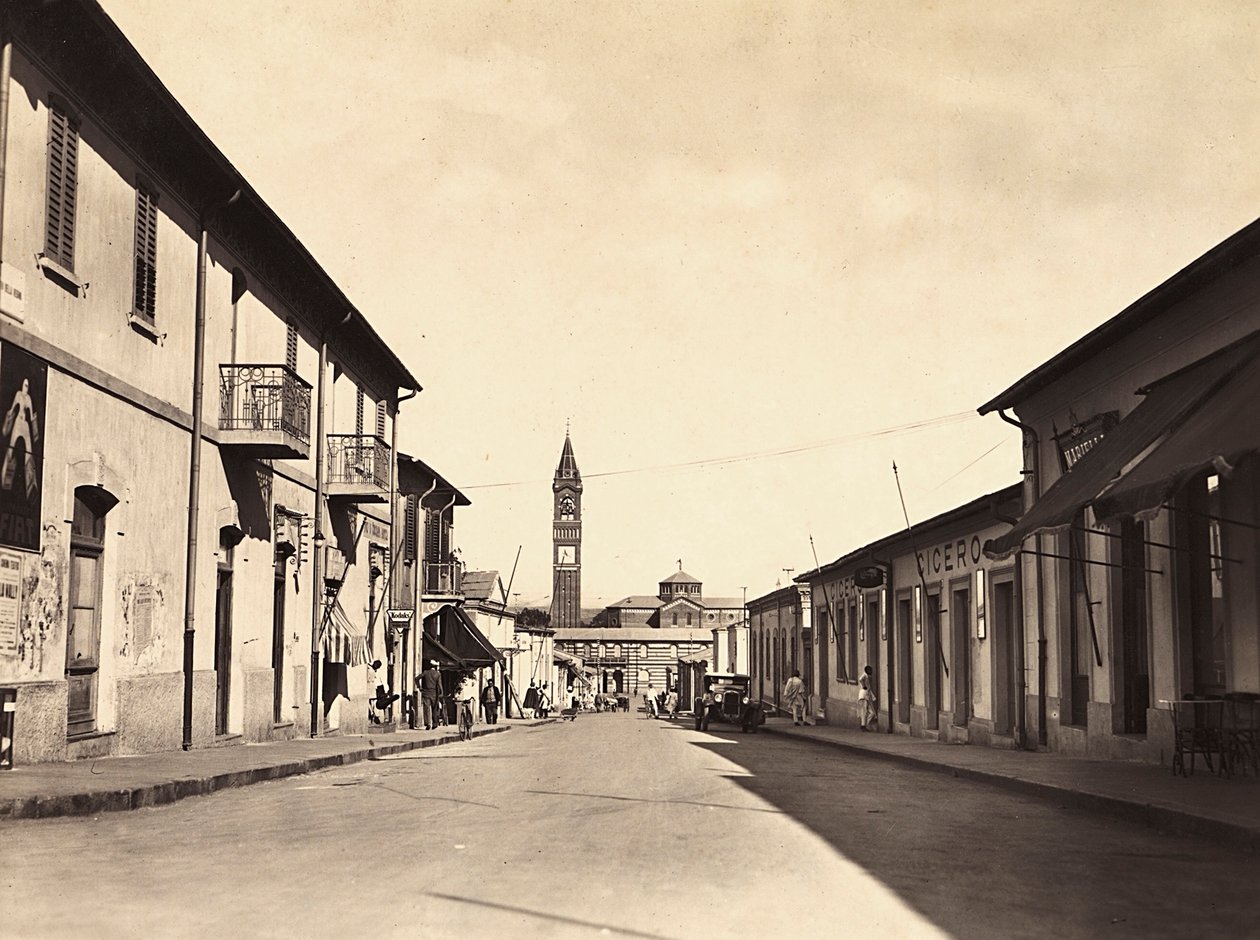 „Birodalom építése” a fasiszta korban: Asmara utca, 1936.09.05. (f/w fotó) alkotó: Modestino Baldinetti