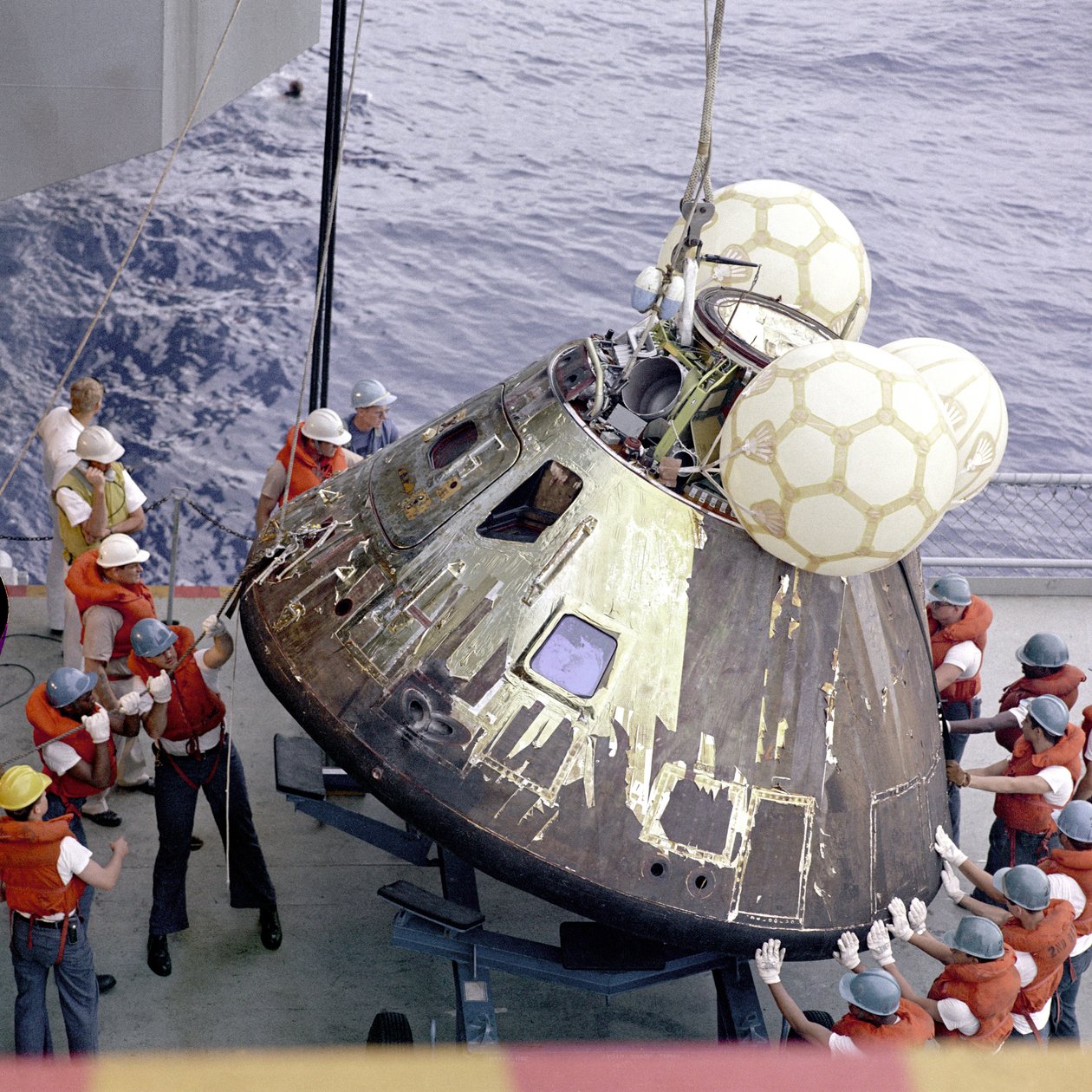 Apollo 13 – NASA, 1970. alkotó: NASA Images