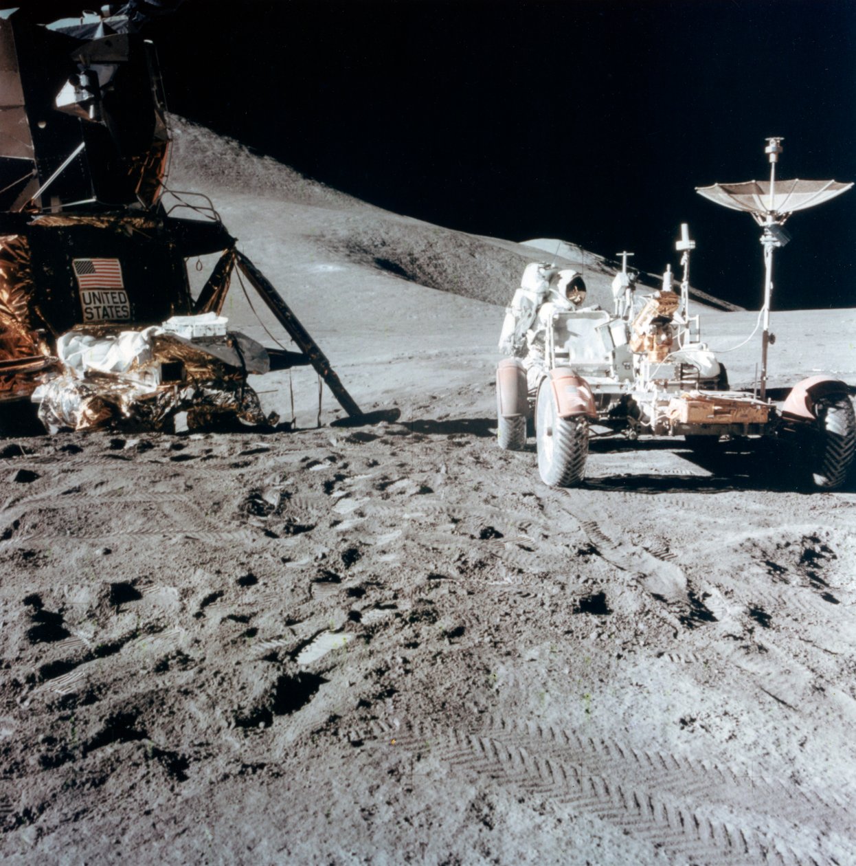 James Irwin 1930-1991 a Lunar Roving Vehicle-vel az Apollo 15, 1971 során. alkotó: NASA Images