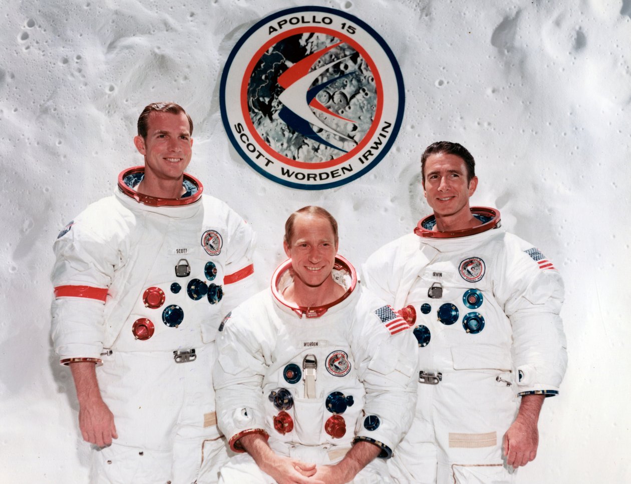 Az Apollo 15 küldetés legénysége a texasi Houstonban, az emberes űrhajóközpontban, 1971. alkotó: NASA Images