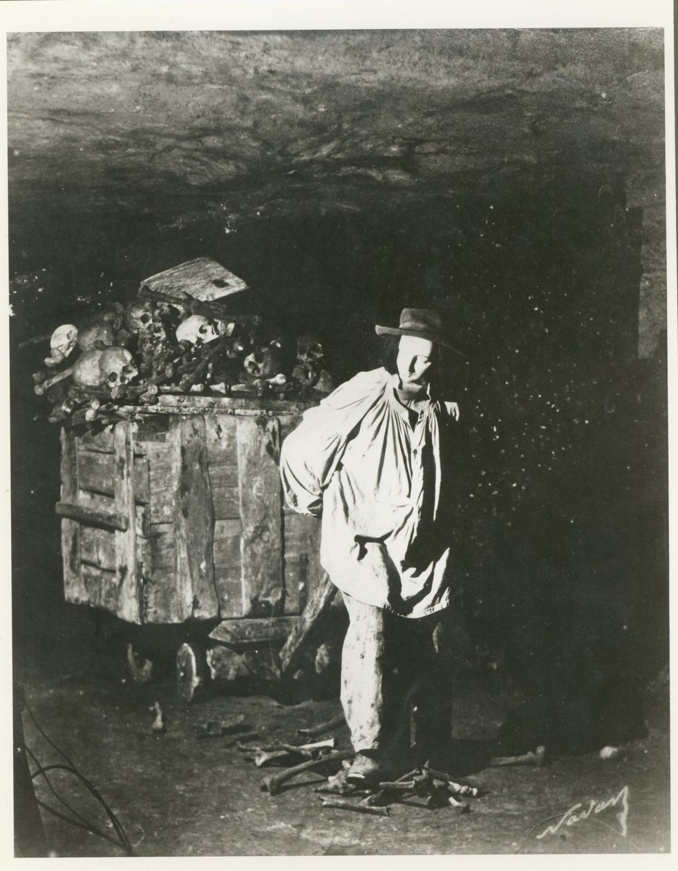 Katakombák belseje, Párizs, 1861 alkotó: Nadar
