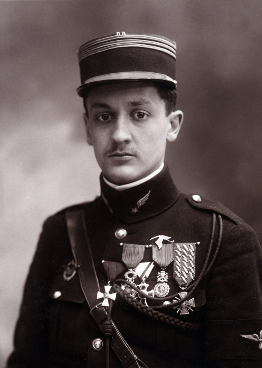 Georges Guynemer (1894-1917), az első világháborúban 1914-1918 között elesett francia hadipilóta portréja (fotó) alkotó: Nadar