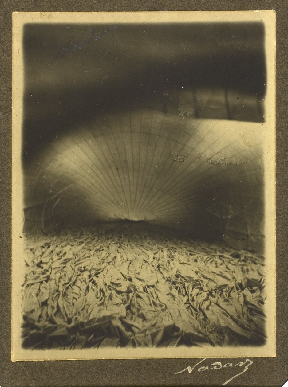 A Le Géant Inflating belseje, 1863 alkotó: Nadar