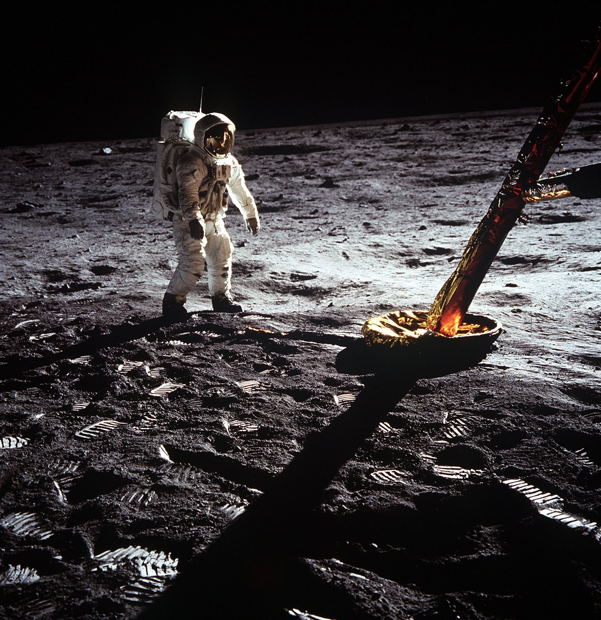 Buzz Aldrin a Lunar Module lábánál, Apollo II küldetés, 1969. július. alkotó: Neil Armstrong