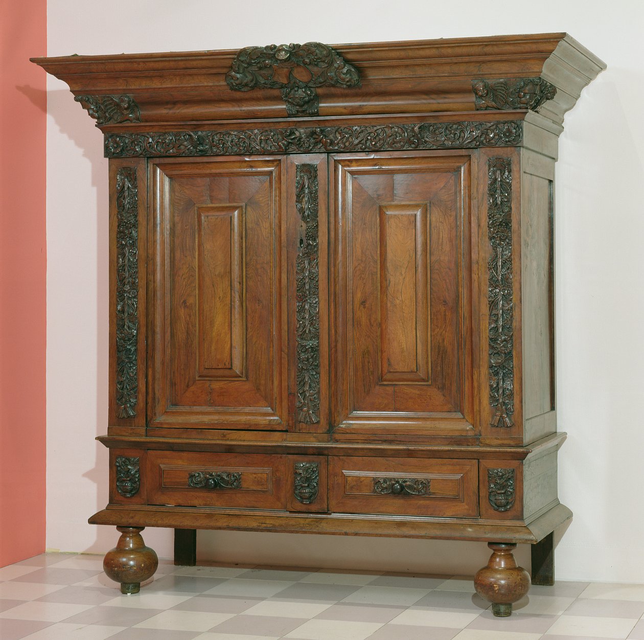 Kas, 1675-1700 körül (dió és tölgy) alkotó: Netherlandish School