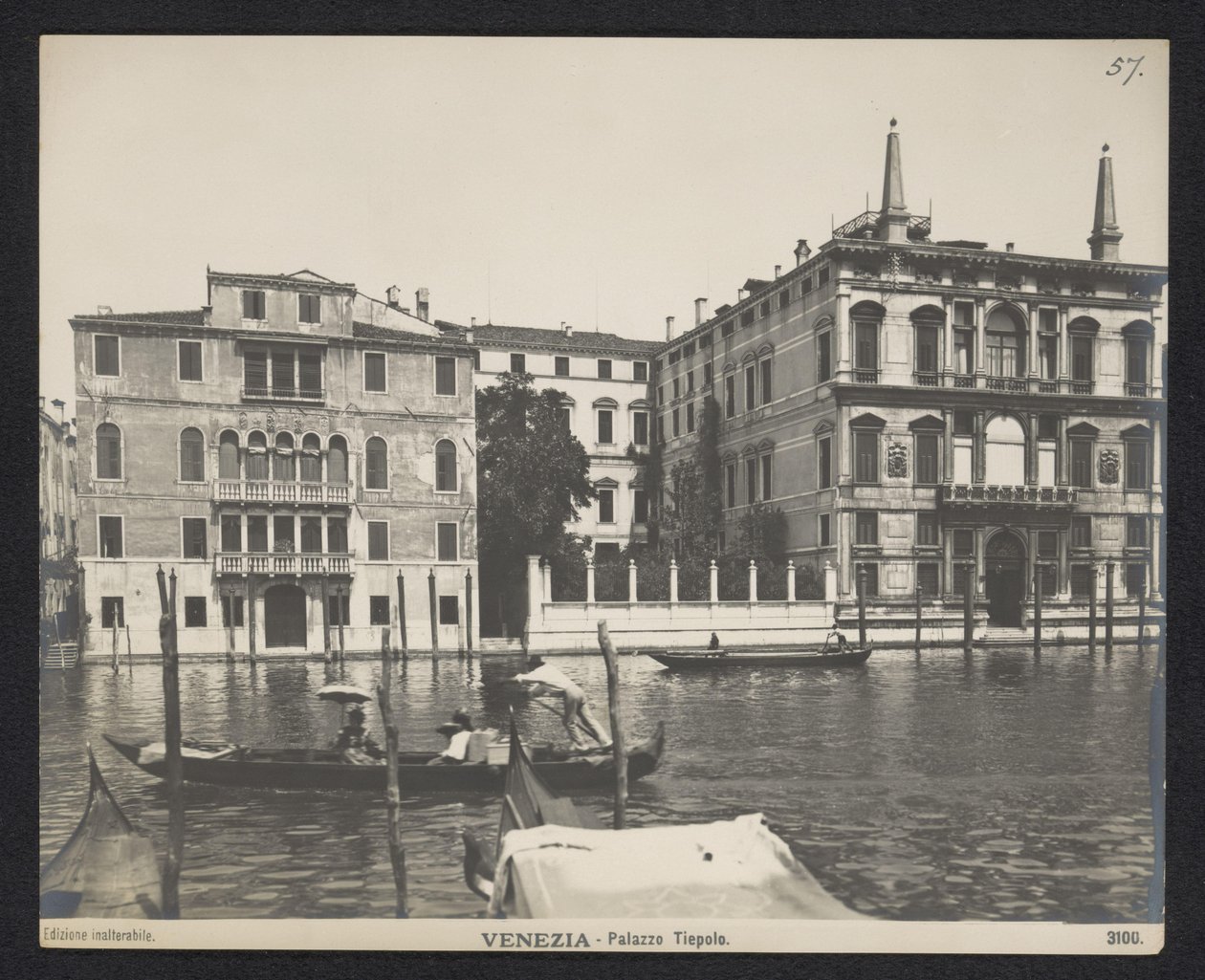 Egy velencei palazzo külseje Velence - Palazzo Tiepolo (cím a tárgyon) alkotó: Neue Photographische Gesellschaft
