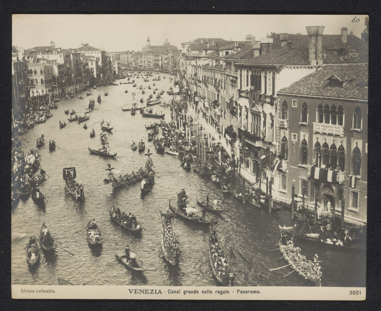 Gondolák a velencei Canal Grandén Velence. Canal grande colle regate – Panoráma (cím az objektumon) alkotó: Neue Photographische Gesellschaft