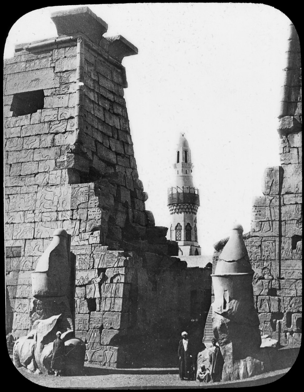 Minaret és a luxori templom romjai, Luxor, Egyiptom, 1890. Lámpás csúszda alkotó: Newton and Co