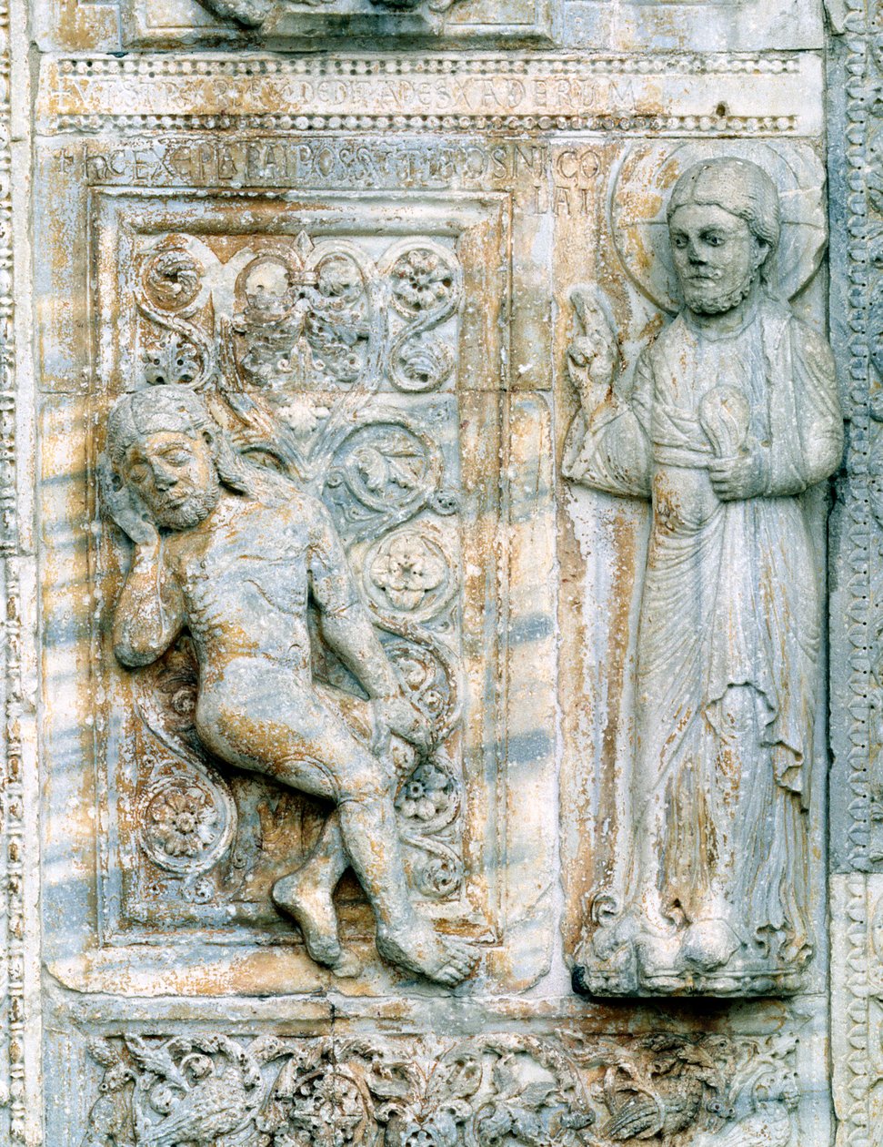 Ádám és Éva története a nyugati tornác déli oldaláról, 1120-38 körüli 236811 márványrészlet alkotó: Nicholaus