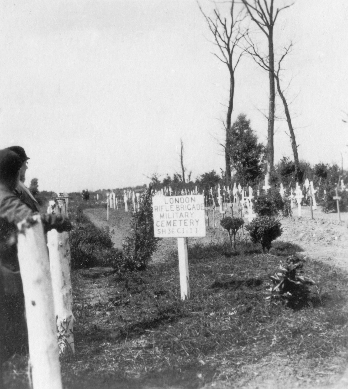 London Rifle Brigade Cemetery, Ploegsteert, Belgium, I. világháború, 1918 alkotó: Nightingale and Co