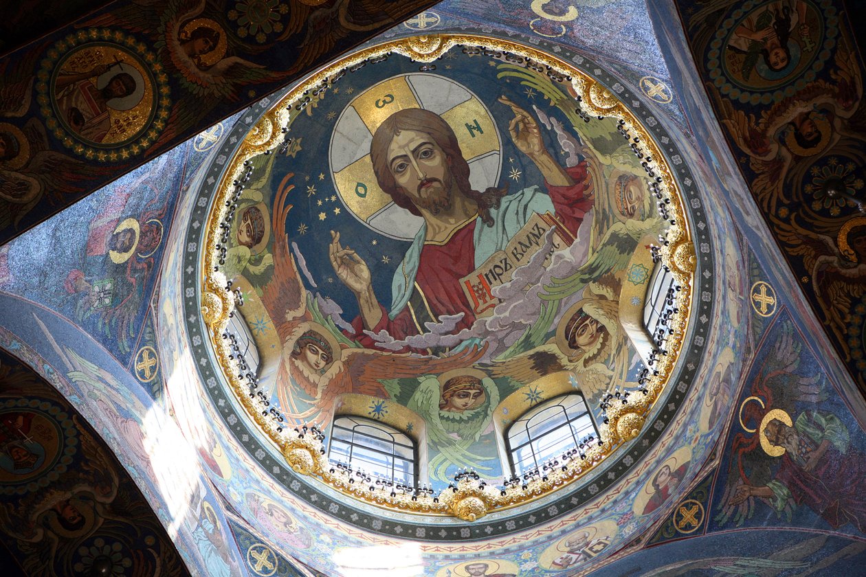 Pantokrátor Krisztus a Szent Péter-i Megváltó templom központi kupolája alatt alkotó: Nikolai Nikolayevich Harlamov