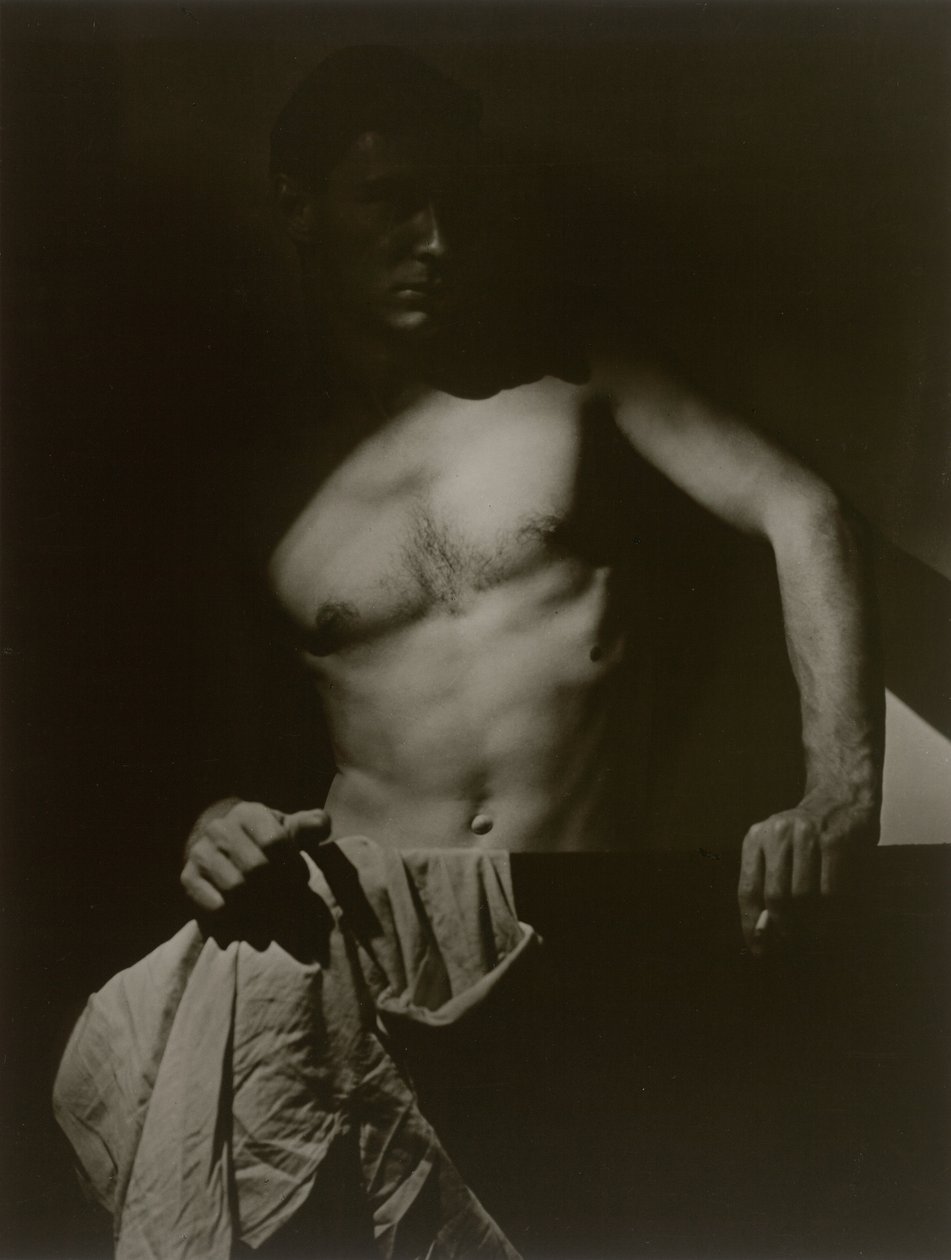 Max szörfözés után alkotó: Olive Cotton