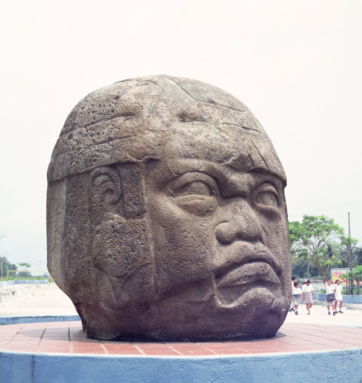 Kolosszális fej San Lorenzóból, Veracruz, Mexikó, preklasszikus (bazalt) alkotó: Olmec