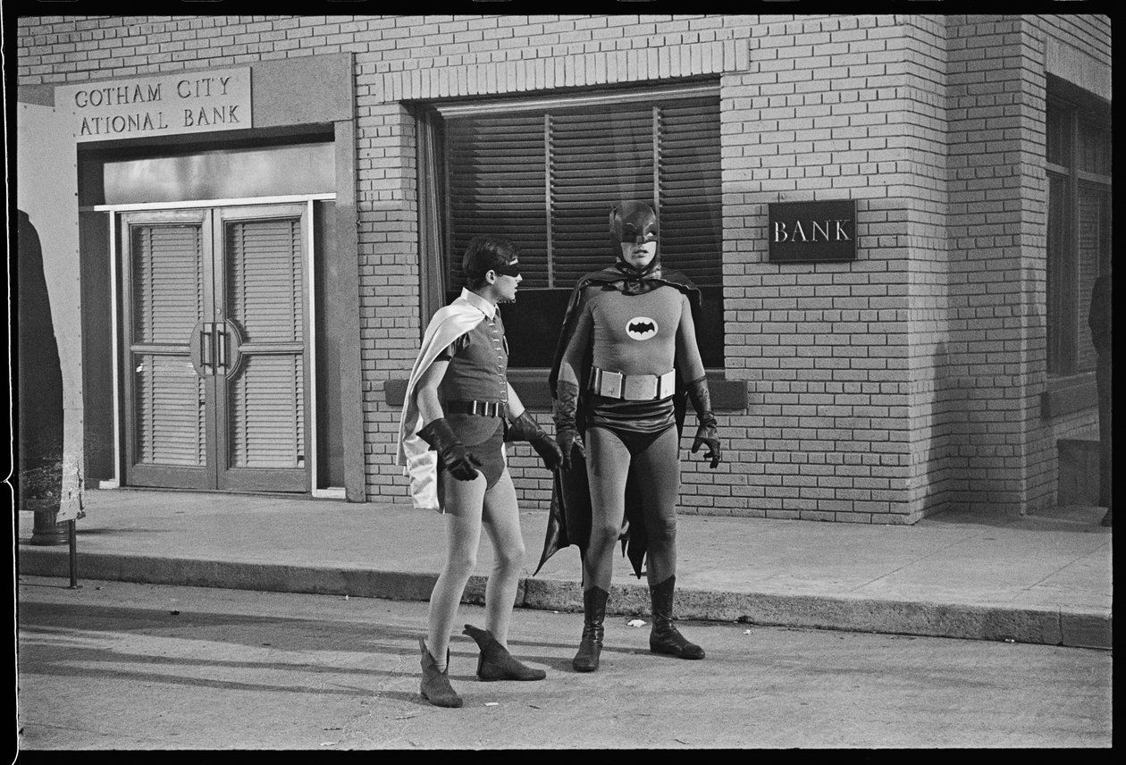 Batman és Robin a tévésorozat forgatásán alkotó: Orlando Suero
