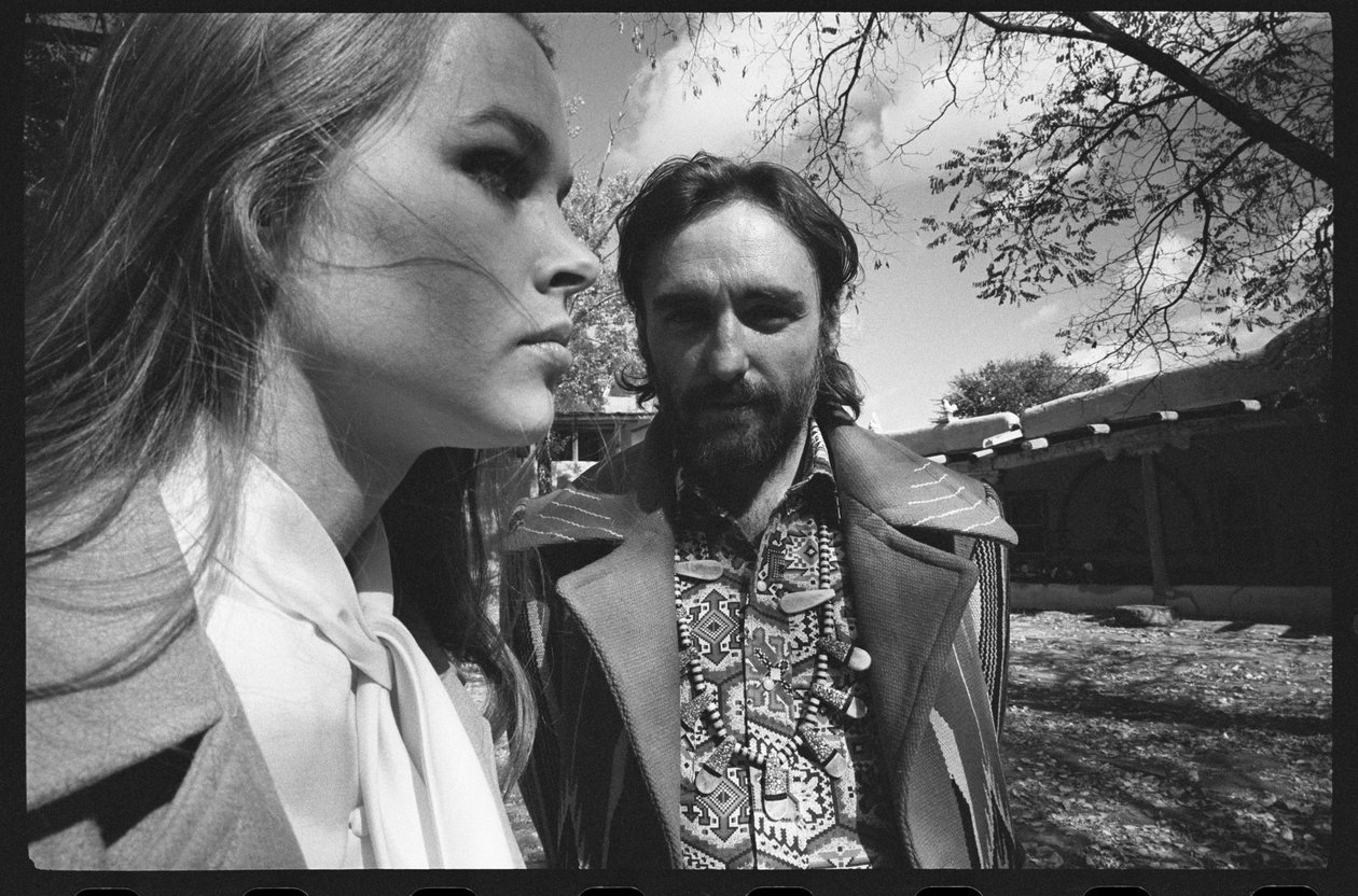 Dennis Hopper és felesége, Michelle Phillips otthon Új-Mexikóban alkotó: Orlando Suero