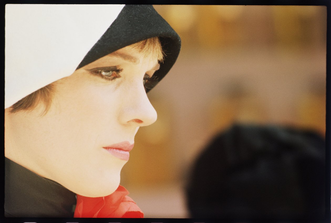 Julie Andrews a „Thoroughly Modern Millie” forgatásán alkotó: Orlando Suero