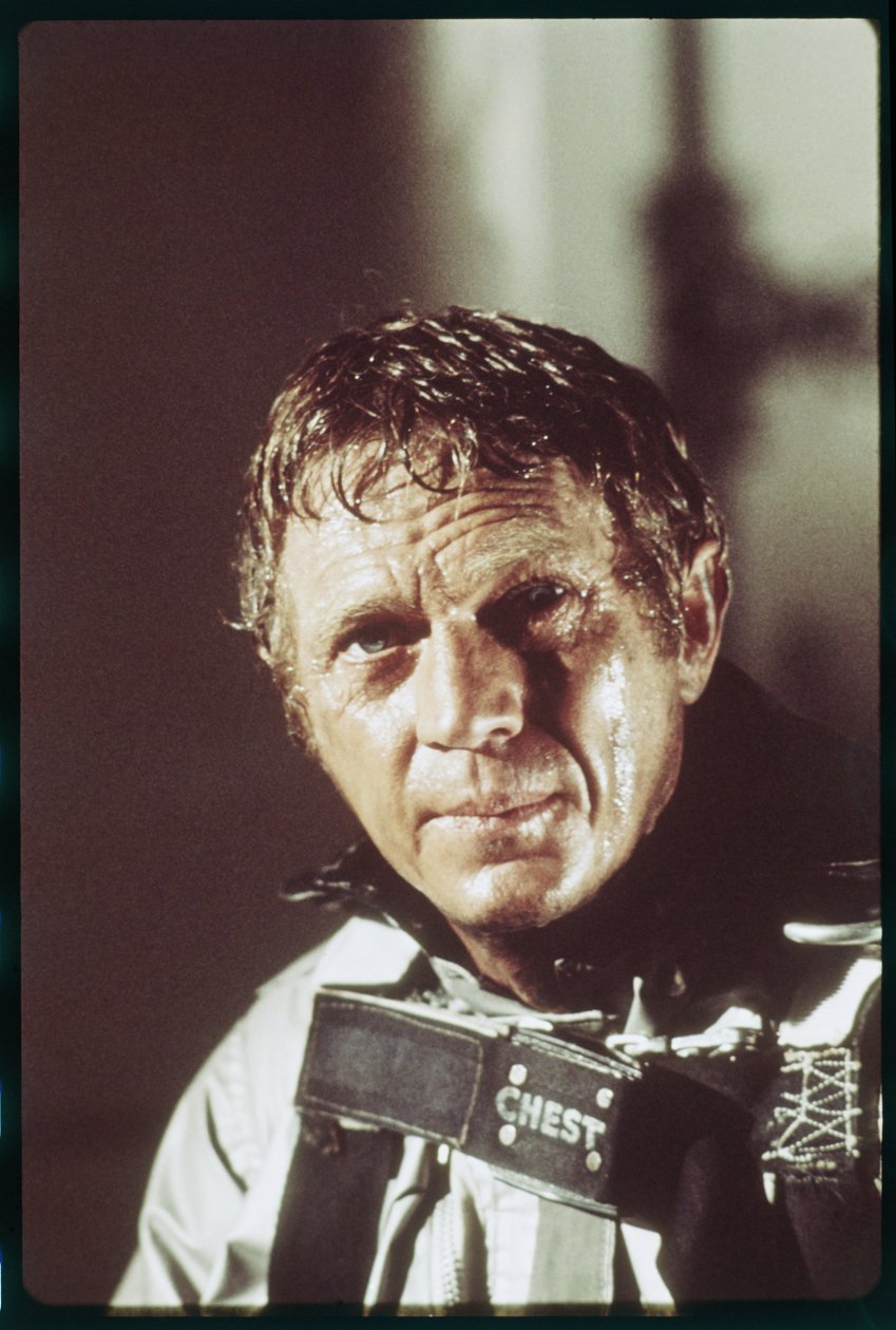 Steve McQueen a The Towering Inferno forgatásán alkotó: Orlando Suero