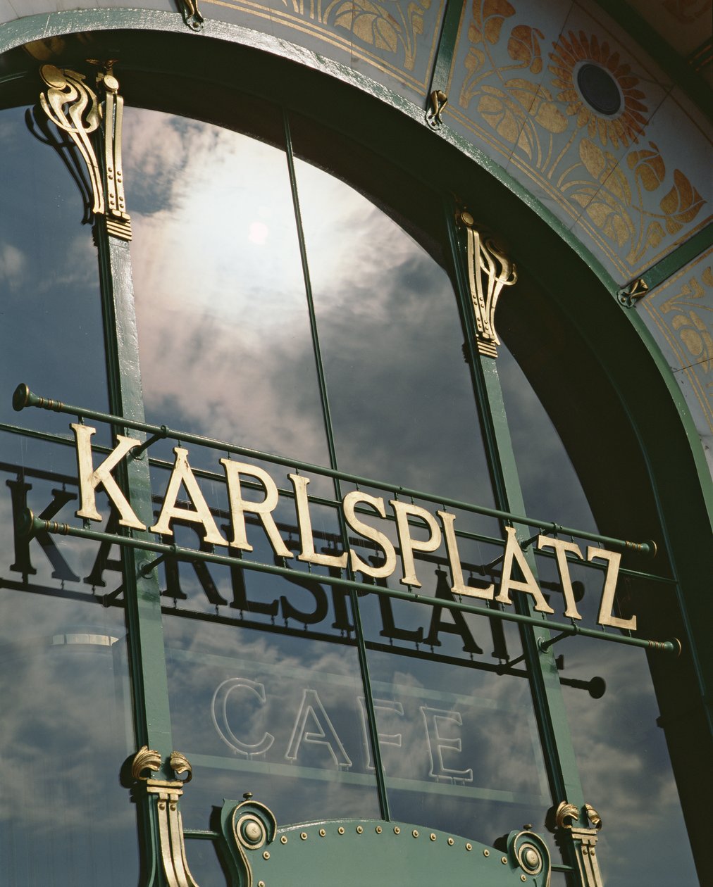 Karlsplatz kávézó, 1899-ben épült alkotó: Otto Wagner