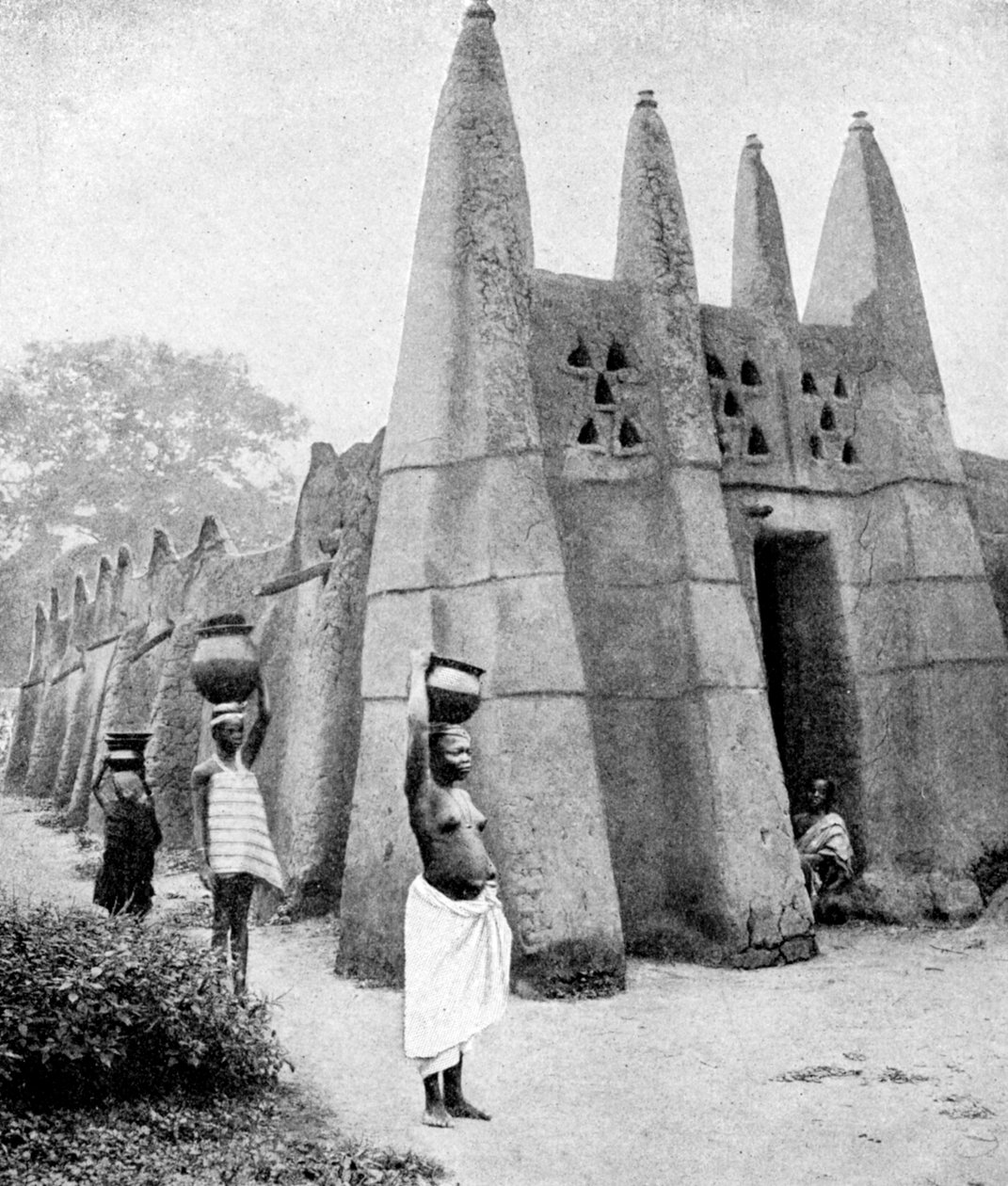 Ashanti építészet, Ghána, 1922 alkotó: P. A. McCann