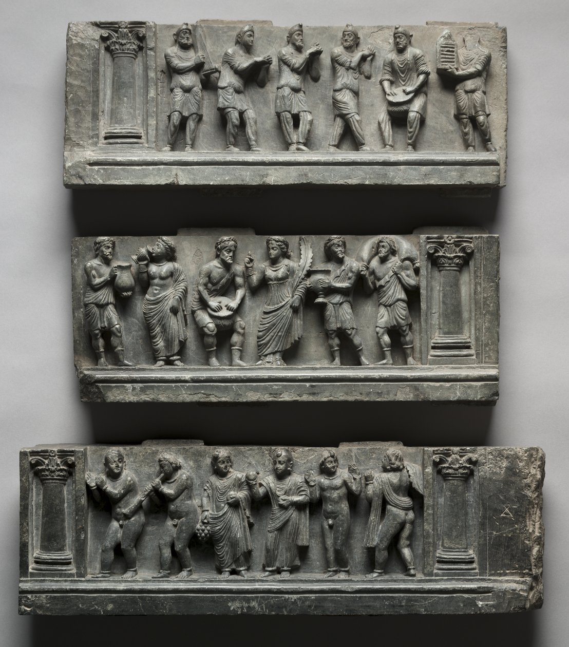 Babilóniai Relief, Pakisztán, Gandhara, Buner Area, Korai párnázási időszak (Ed 1-3to) (Schist) alkotó: Pakistani School