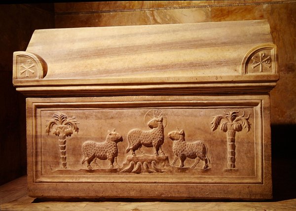 Szarkofág az Oratórium bal oldalán alkotó: Paleo Christian