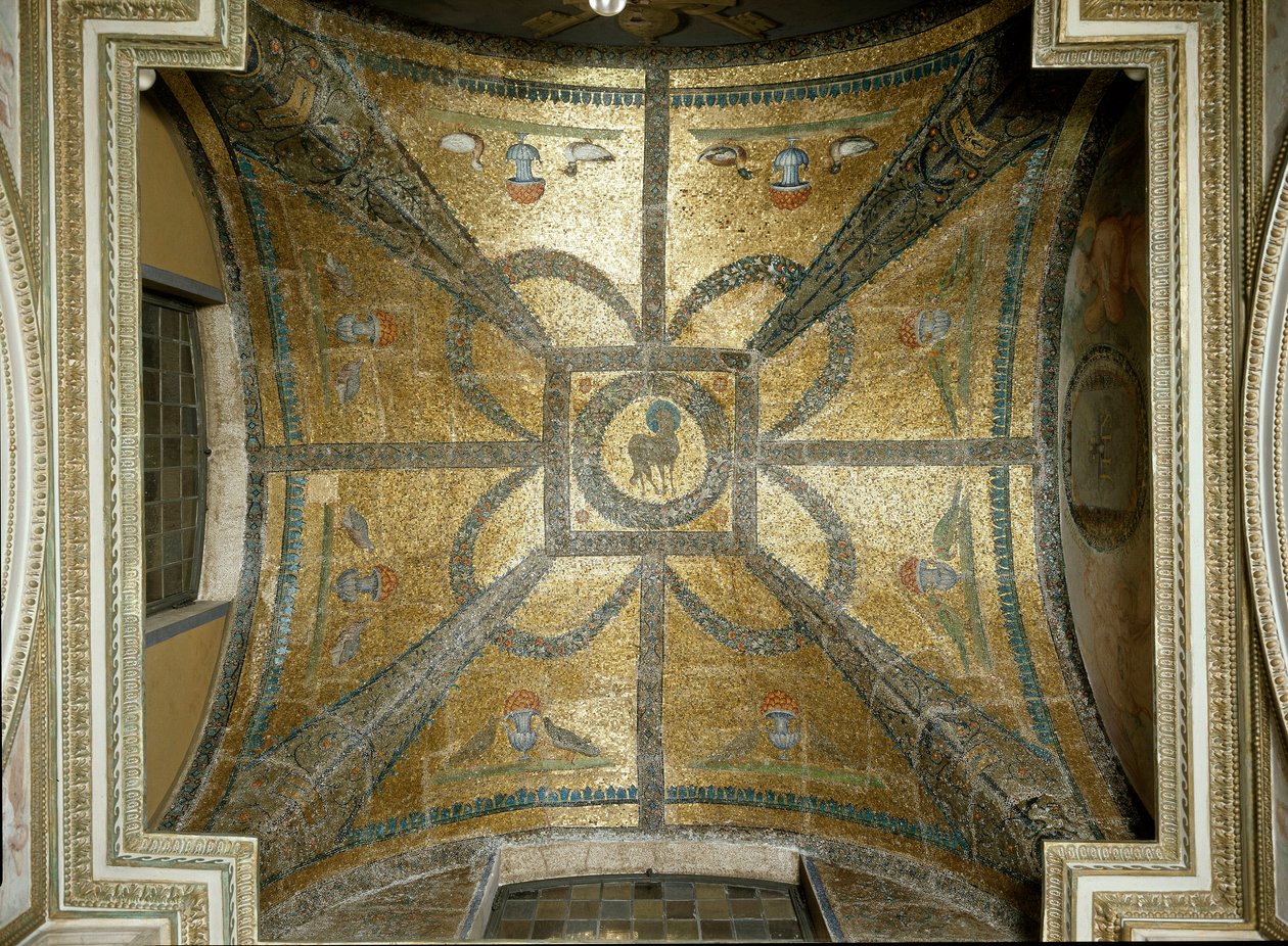 V. századi mozaikok, középen a bárány. Szent János evangélista kápolna boltozata a San Giovanni in Laterano (Laterano Szent János) paleochretiánus keresztelőjében (battistero lateranense o san Giovanni in Fonte), 440 körül épült. Róma alkotó: Paleo Christian