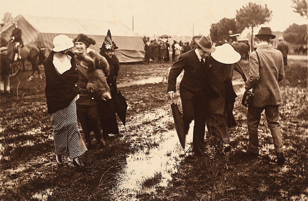Vendégek egy rókavadászat ünnepségén a Róma melletti Capannelle-ban, 1915.02.22. (f/w fotó) alkotó: Paolo Lucchesi