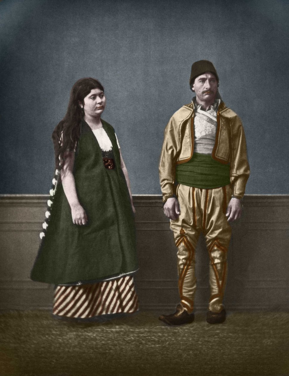Egy szófiai bolgár nő és egy bolgár férfi portréja 1890 körül. Pascal Sebah (1838-1890) színezése. alkotó: Pascal Sébah