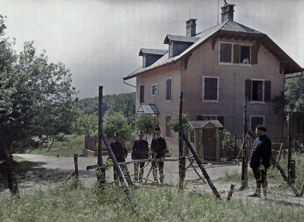 Svájc és Franciaország határa Beurnevésin községben, Jura kantonban, Franciaországban, 1917. június 19. (autokróm) alkotó: Paul Castelnau