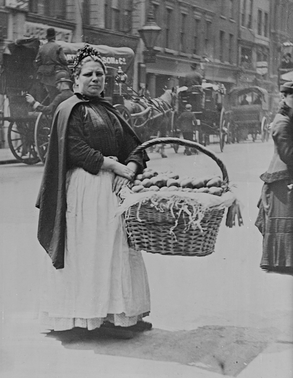 Egy burgonyaárusnő Londonban (lásd még 135821) alkotó: Paul Martin