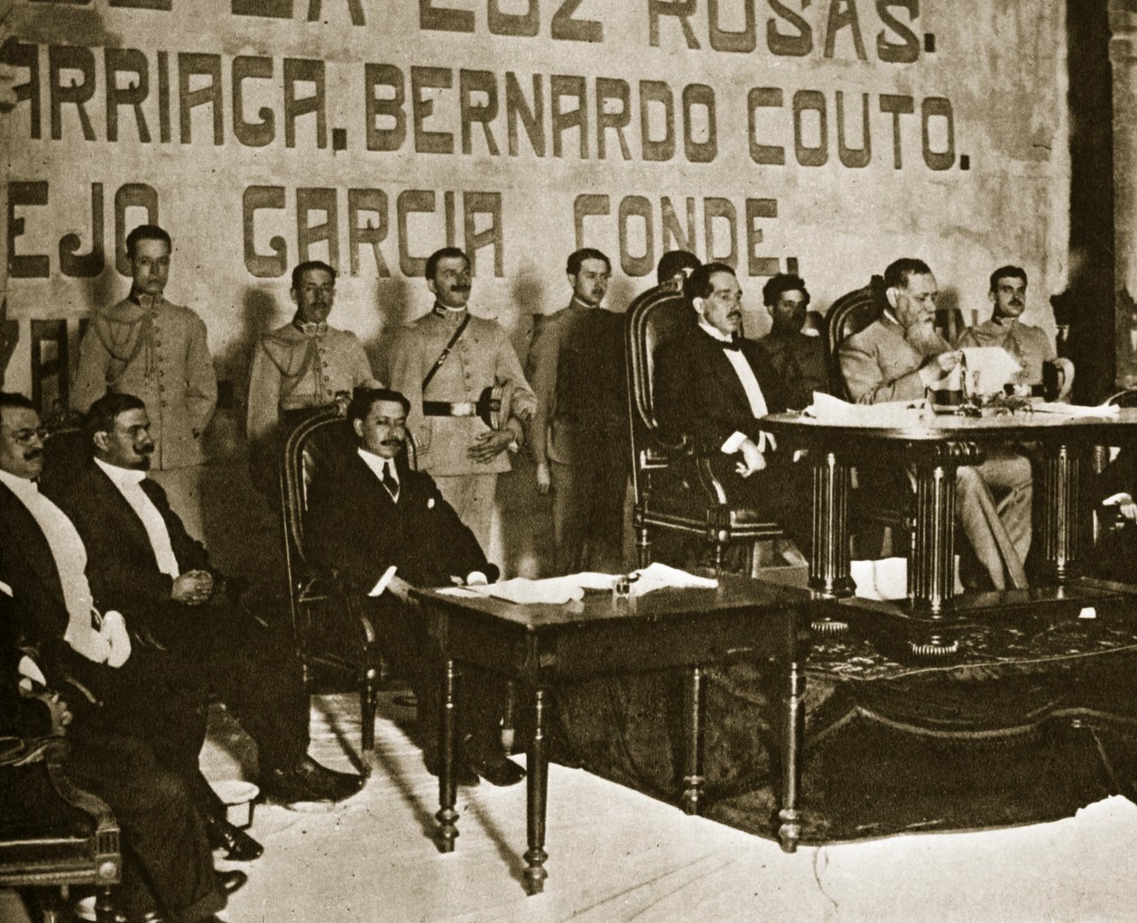 Venustiano Carranza a queretarói egyezményen, 1917 decemberében alkotó: Paul Thompson