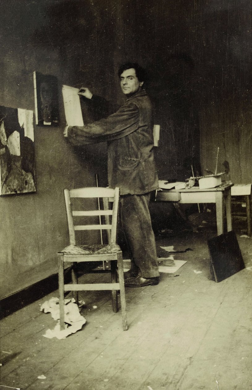 Amedeo Modigliani a műtermében, 1915 körül (f/w fotó) alkotó: Paul Guillaume