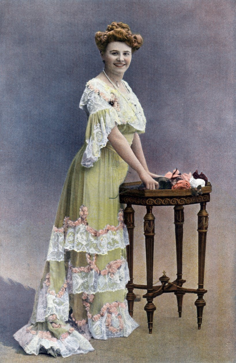 Blanche Toutain francia komikus, Paul Nadar fotója a "Le Theatre" című francia lapból, 1905. február alkotó: Paul Nadar
