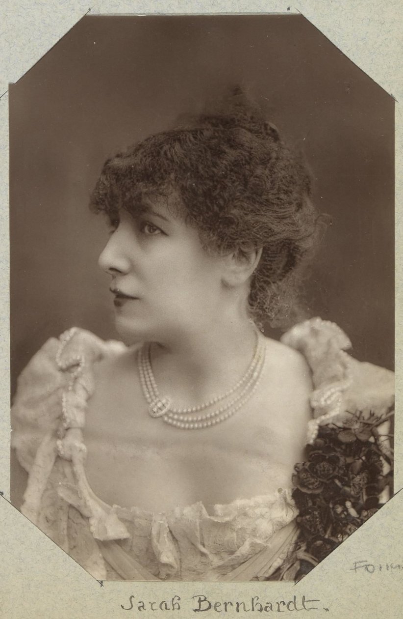 Sarah Bernhardt színésznő portréja alkotó: Paul Nadar