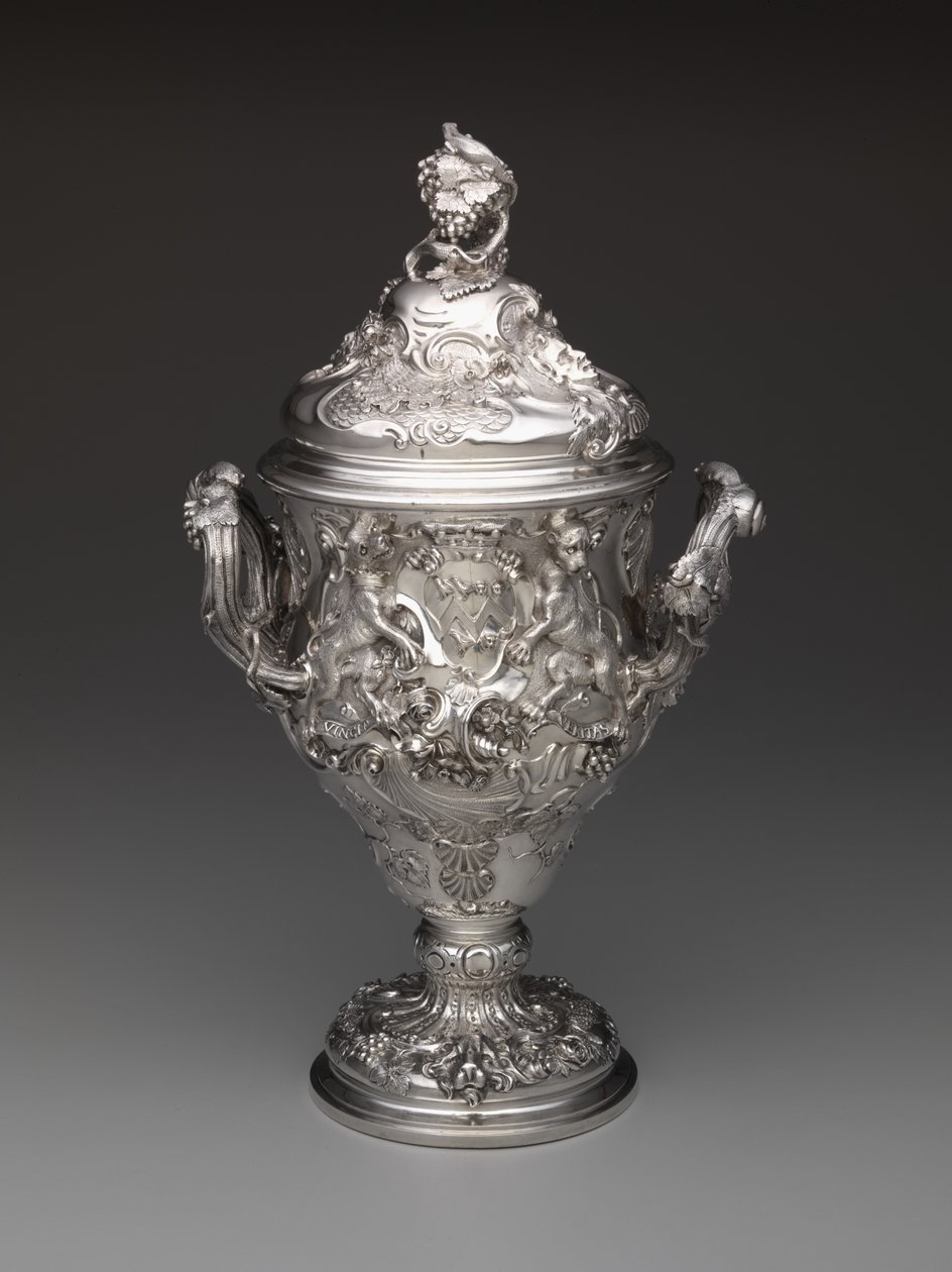 Fedett pohár, 1742 alkotó: Paul de Lamerie